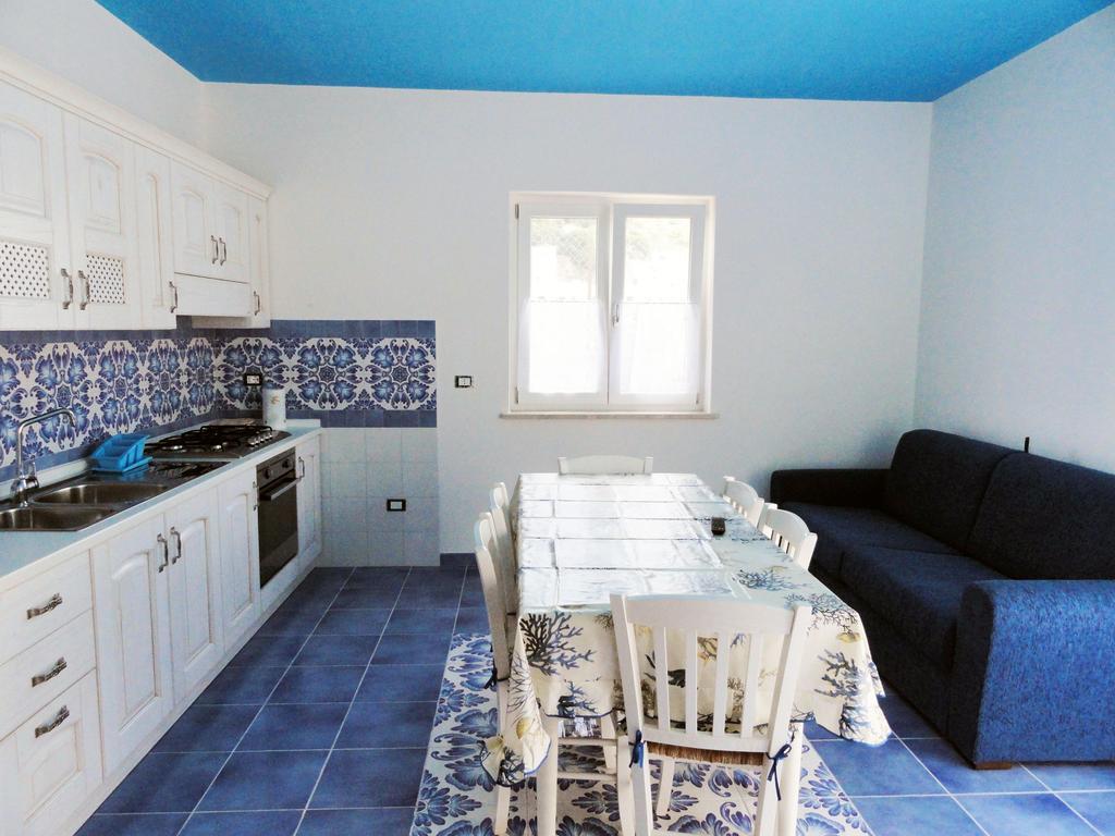 Chiaia Apartments Πόντσα Δωμάτιο φωτογραφία