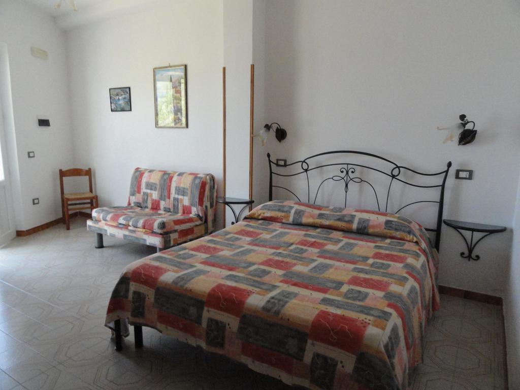 Chiaia Apartments Πόντσα Δωμάτιο φωτογραφία