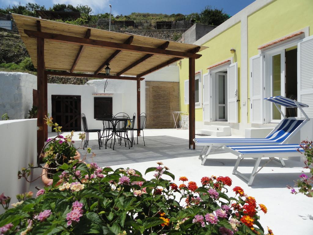 Chiaia Apartments Πόντσα Δωμάτιο φωτογραφία