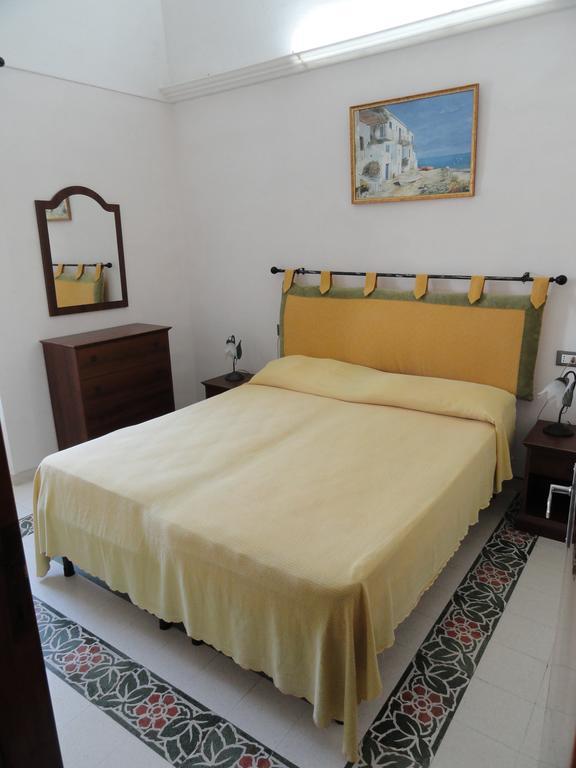 Chiaia Apartments Πόντσα Δωμάτιο φωτογραφία