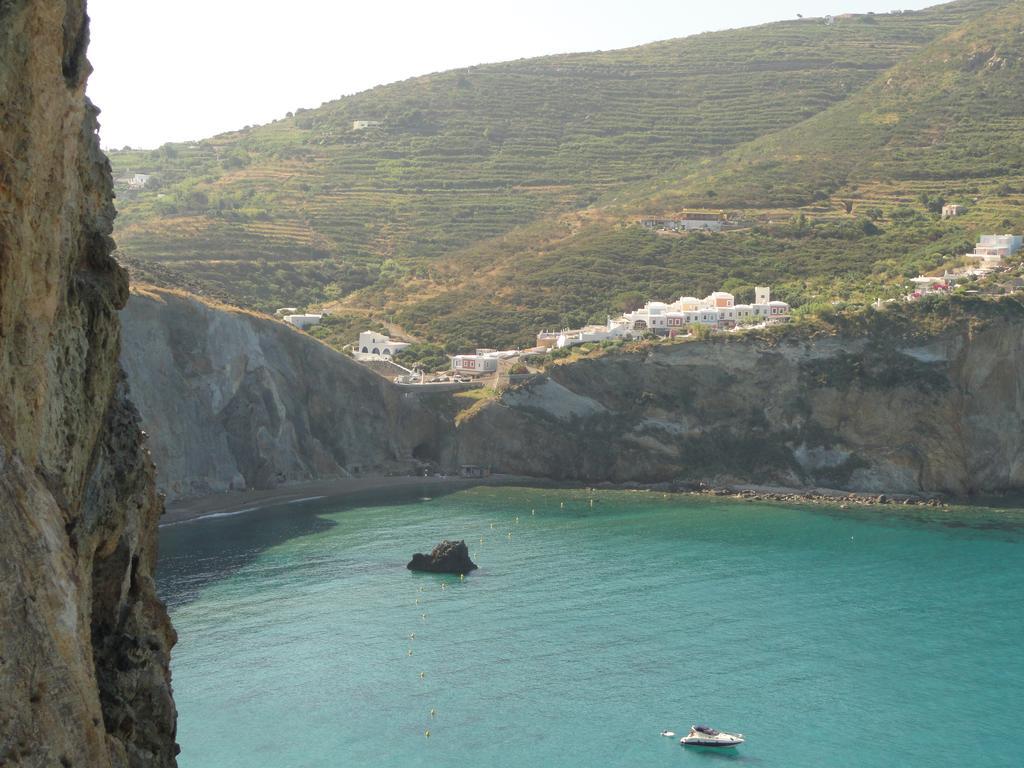 Chiaia Apartments Πόντσα Δωμάτιο φωτογραφία